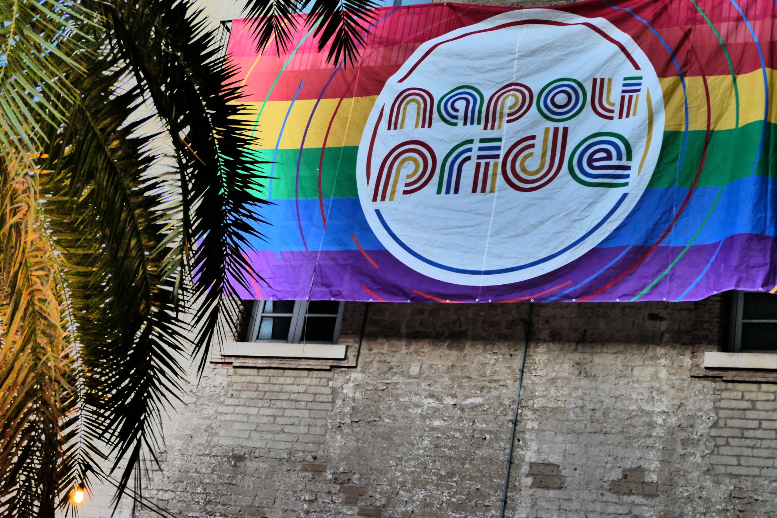 Napoli Pride Park: oggi confronto con le istituzioni comunali e regionali e il “campo largo” con Gilda Sportiello (M5S), Francesco Emilio Borrelli (AVS), Valerio Di Pietro e Gennaro Acampora (PD)